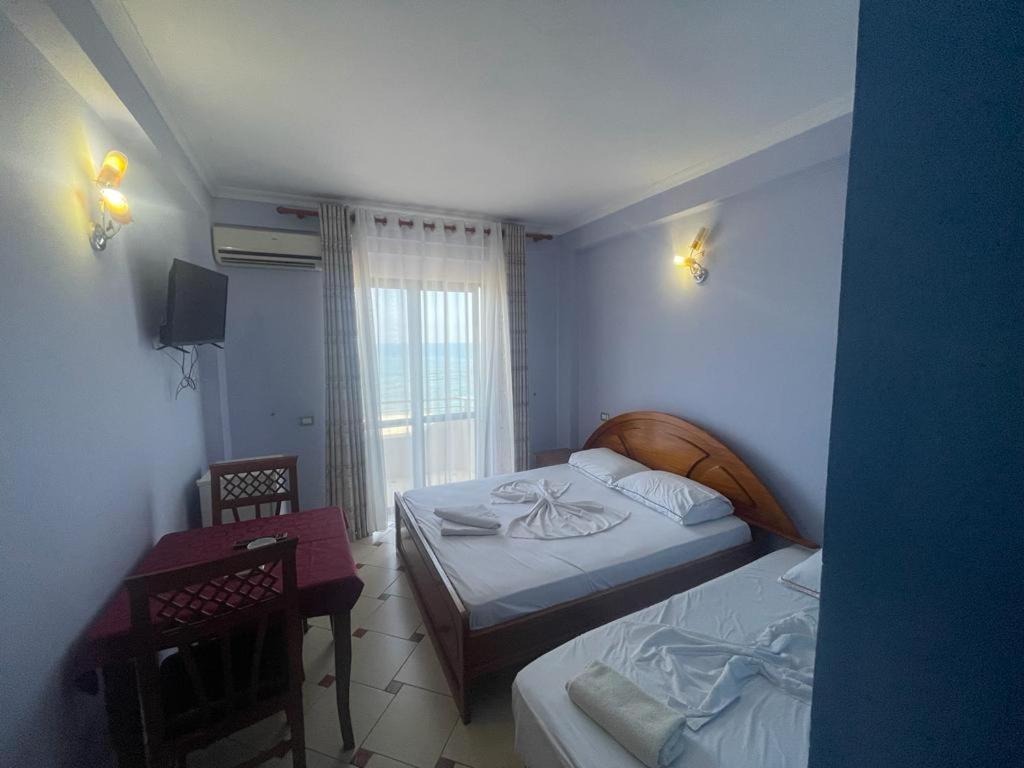 Hotel Ferrara Durrës Kültér fotó