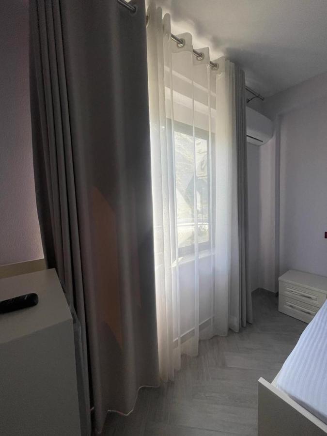 Hotel Ferrara Durrës Kültér fotó