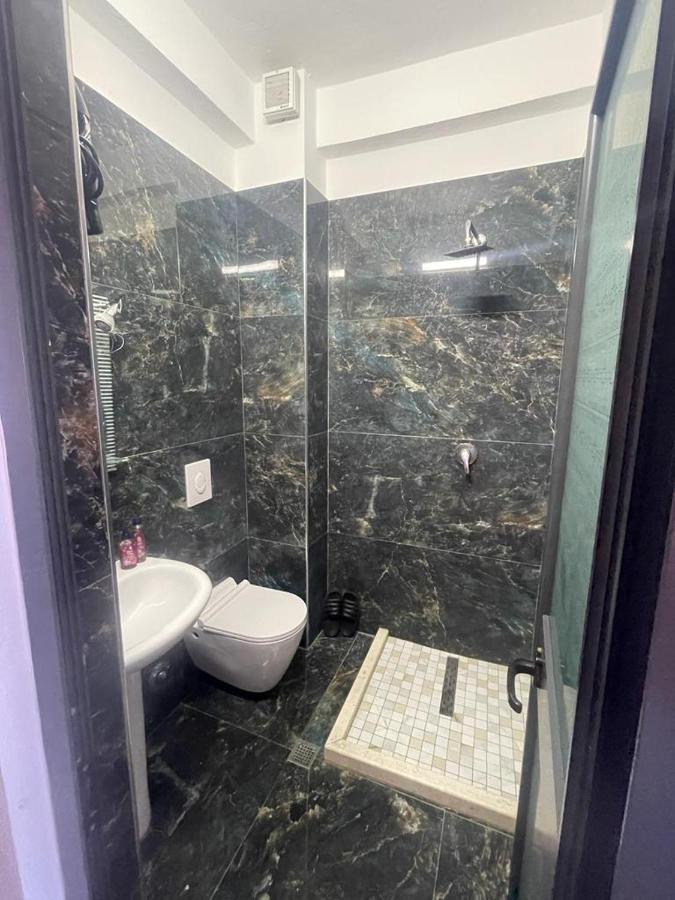 Hotel Ferrara Durrës Kültér fotó