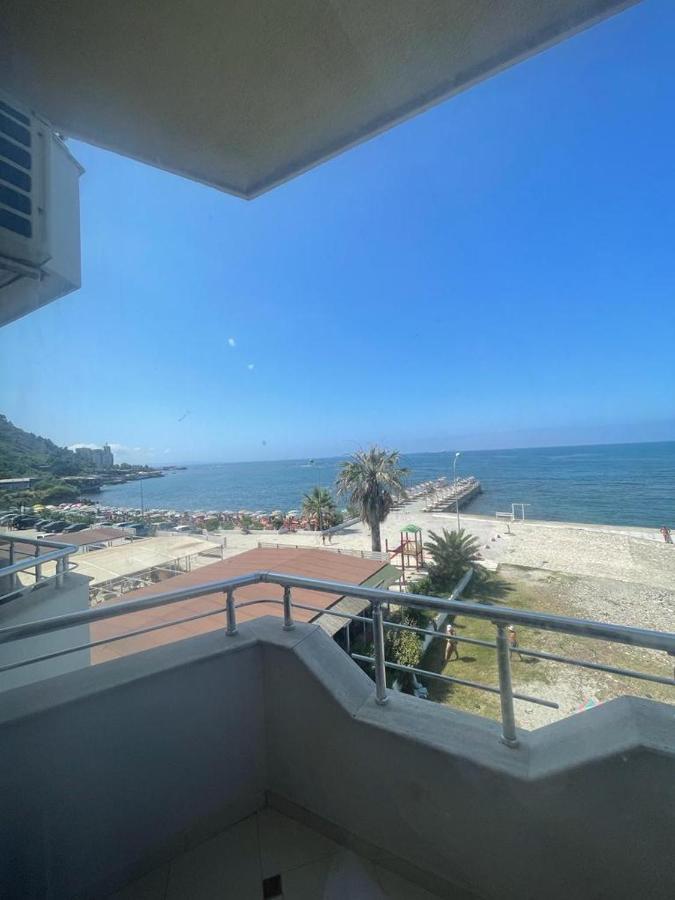 Hotel Ferrara Durrës Kültér fotó